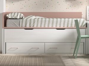 Cama desplazable con rebaje para arcón y 2 baúles