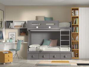 Dormitorio juvenil con litera, zona estudio, estanterías y armarios